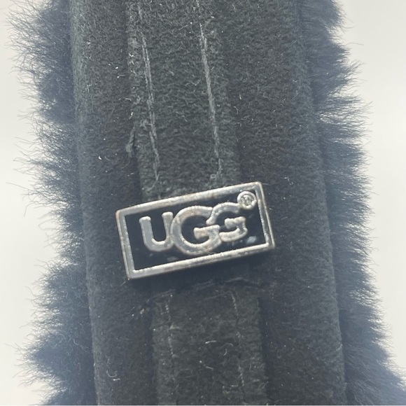UGG Black Dyed Shearling Sheepskin Leather & Fur Earmuffs - Picture 5 of 9